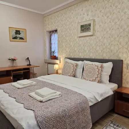 Laroka House Arty And Cosy Studio Universitate Center-2